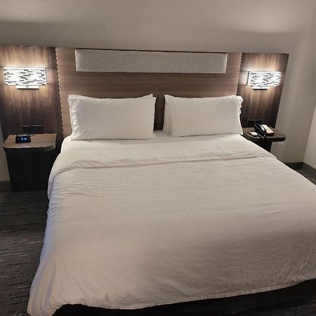 Holiday Inn Express Hotel & Suites Starkville, An Ihg Hotel Esterno foto