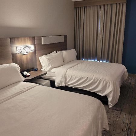 Holiday Inn Express Hotel & Suites Starkville, An Ihg Hotel Esterno foto