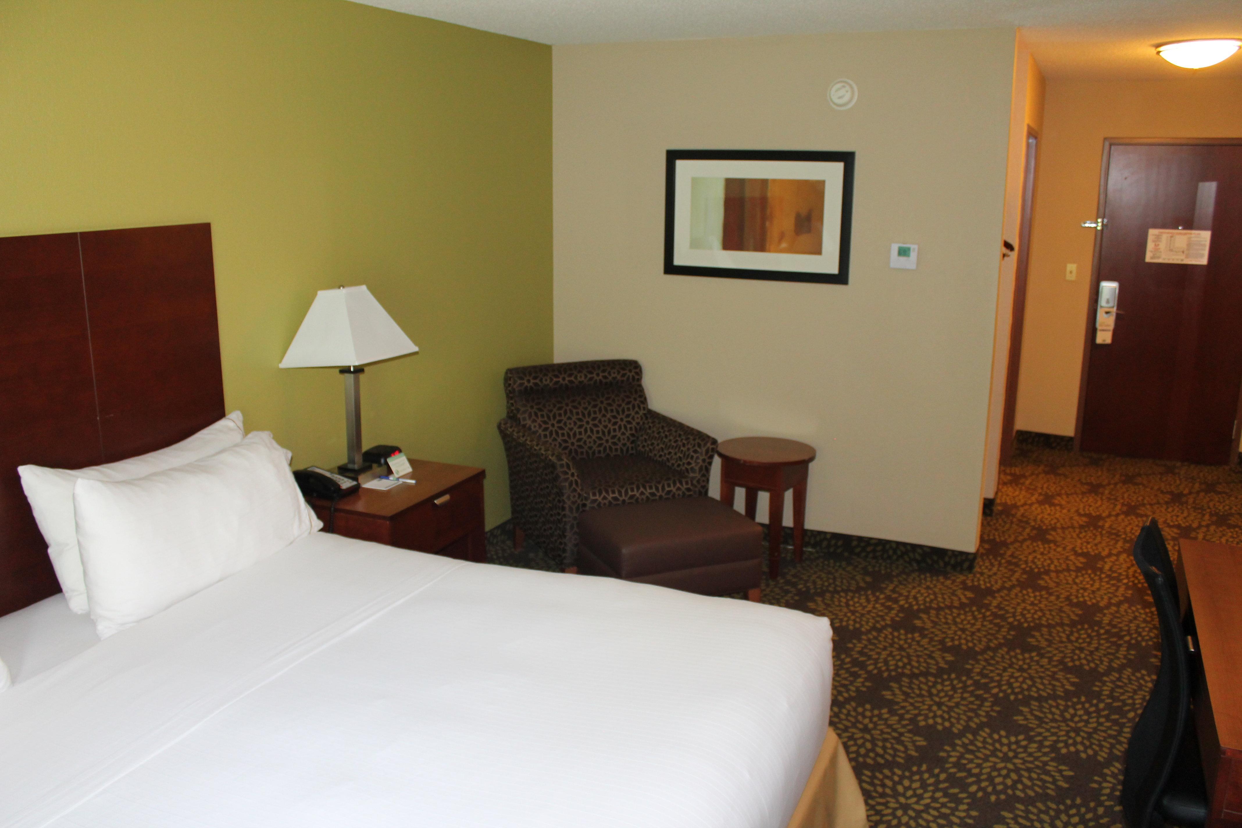 Holiday Inn Express Hotel & Suites Starkville, An Ihg Hotel Esterno foto