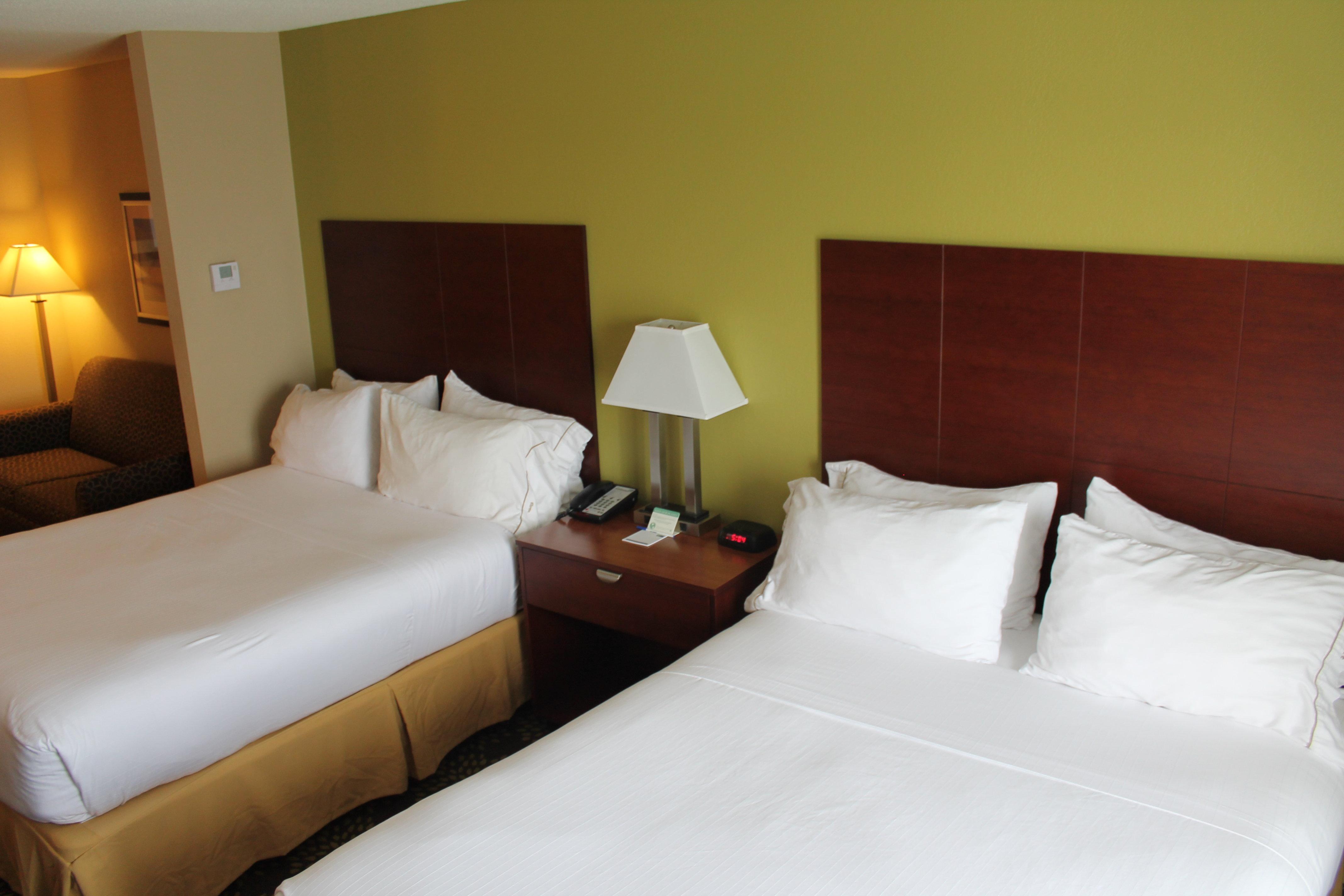 Holiday Inn Express Hotel & Suites Starkville, An Ihg Hotel Esterno foto