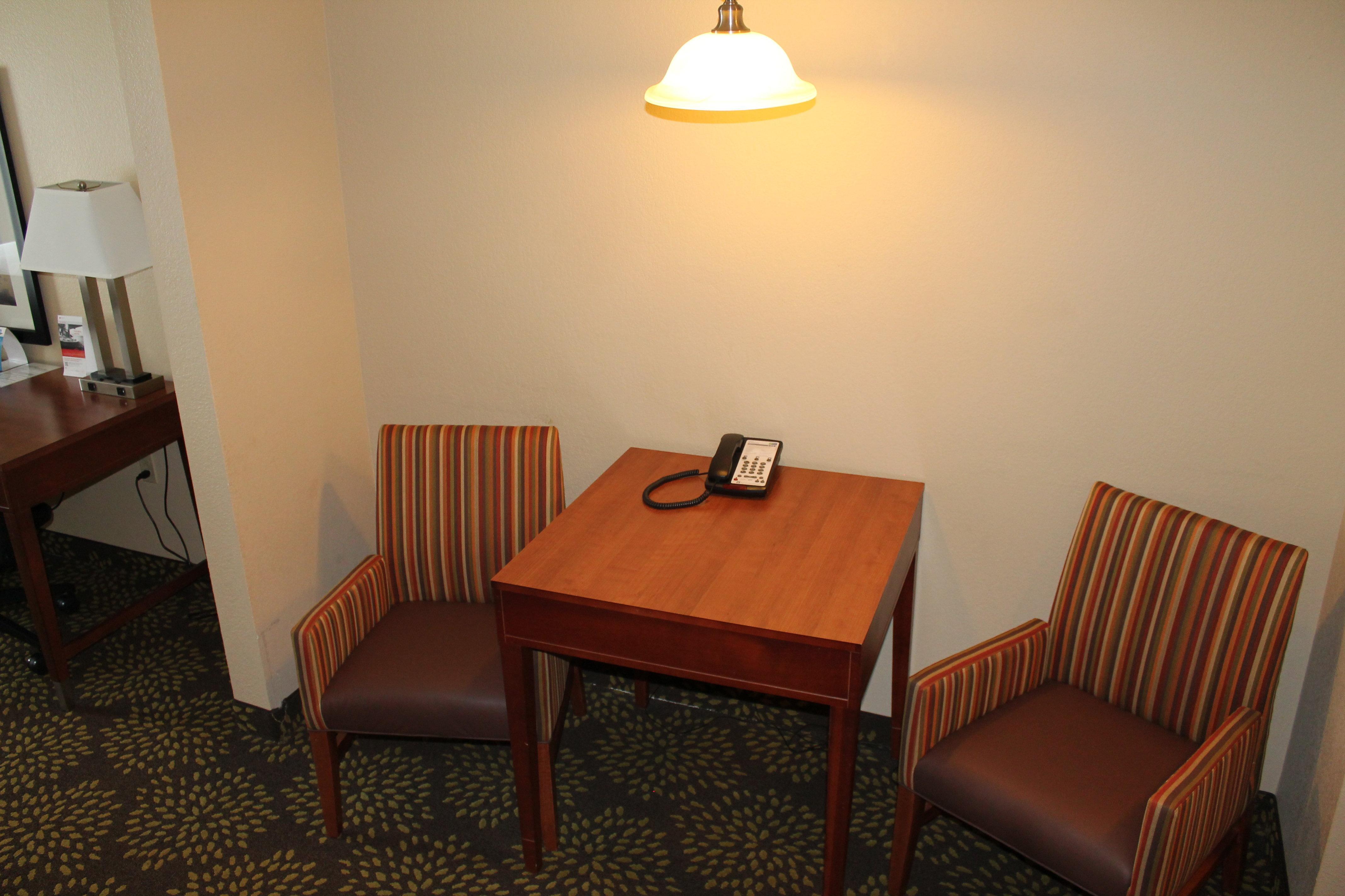 Holiday Inn Express Hotel & Suites Starkville, An Ihg Hotel Esterno foto