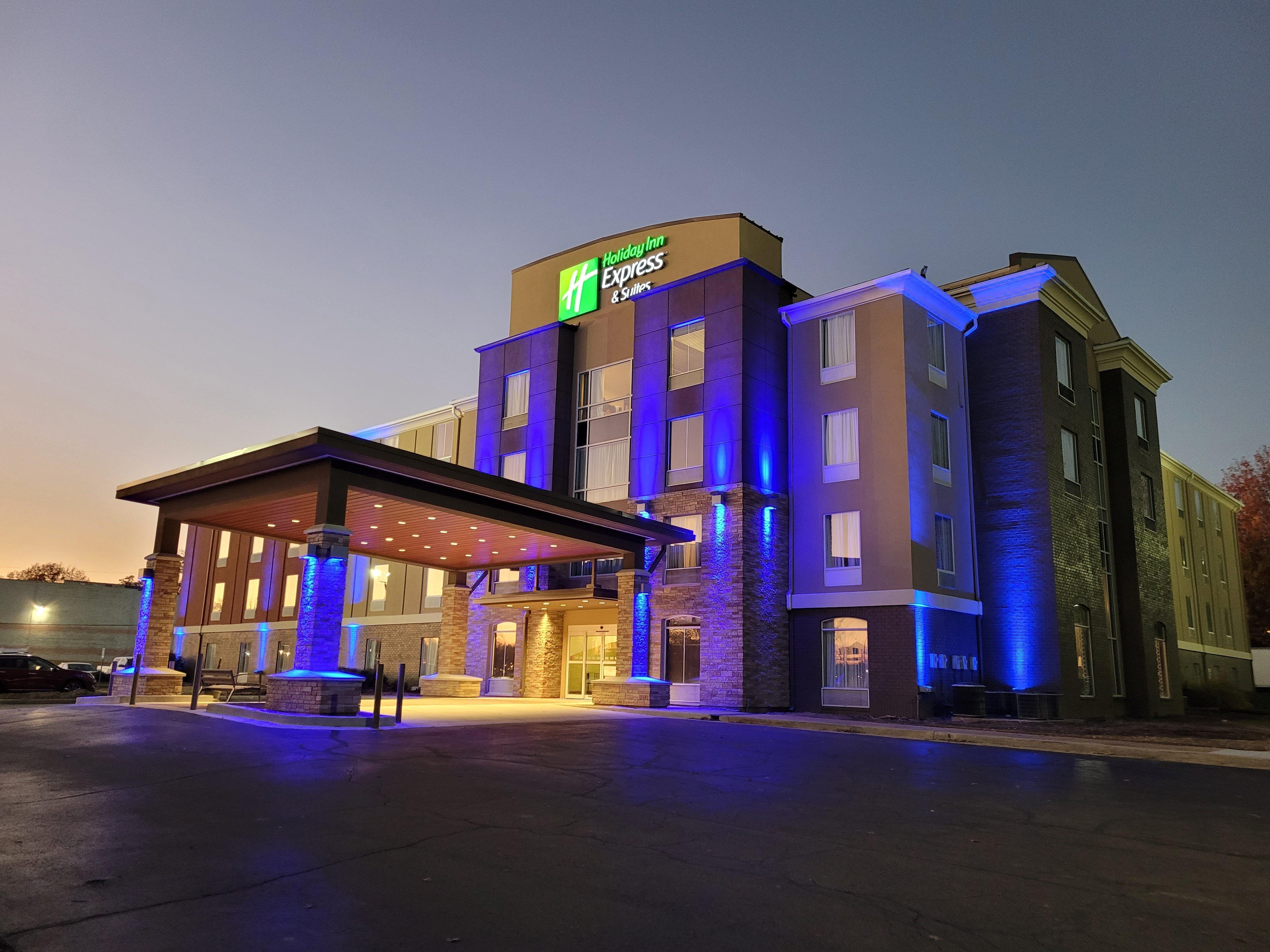Holiday Inn Express Hotel & Suites Starkville, An Ihg Hotel Esterno foto
