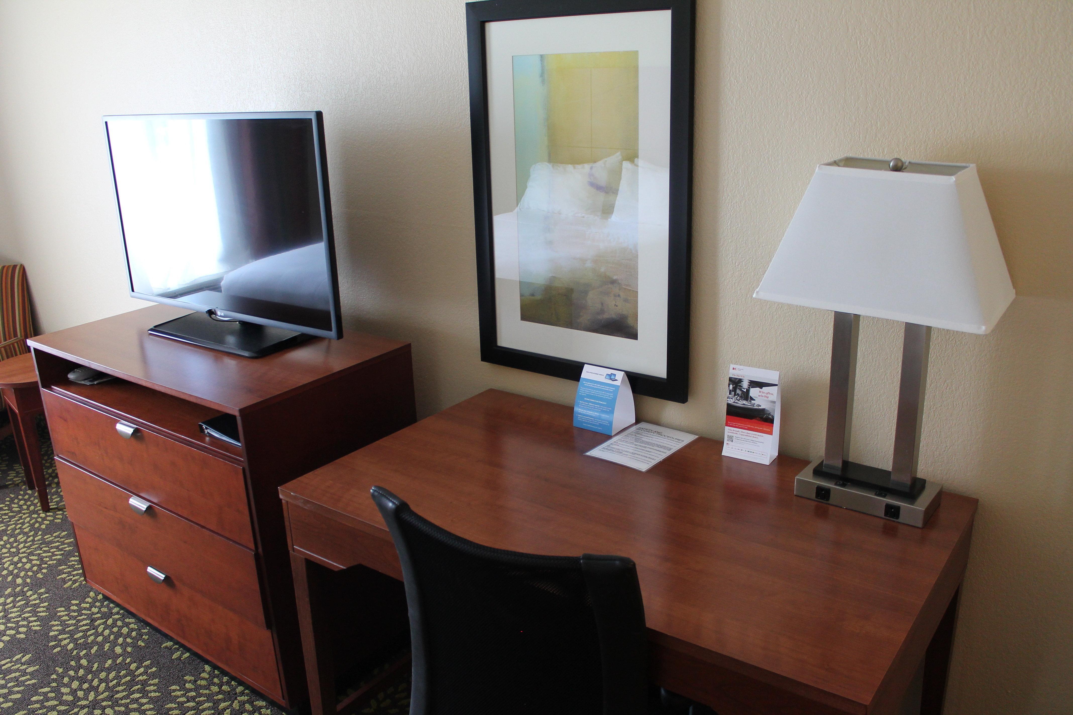 Holiday Inn Express Hotel & Suites Starkville, An Ihg Hotel Esterno foto