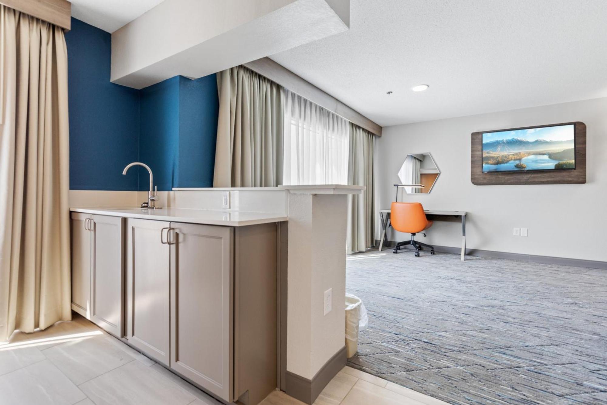 Holiday Inn Express Hotel & Suites Starkville, An Ihg Hotel Esterno foto