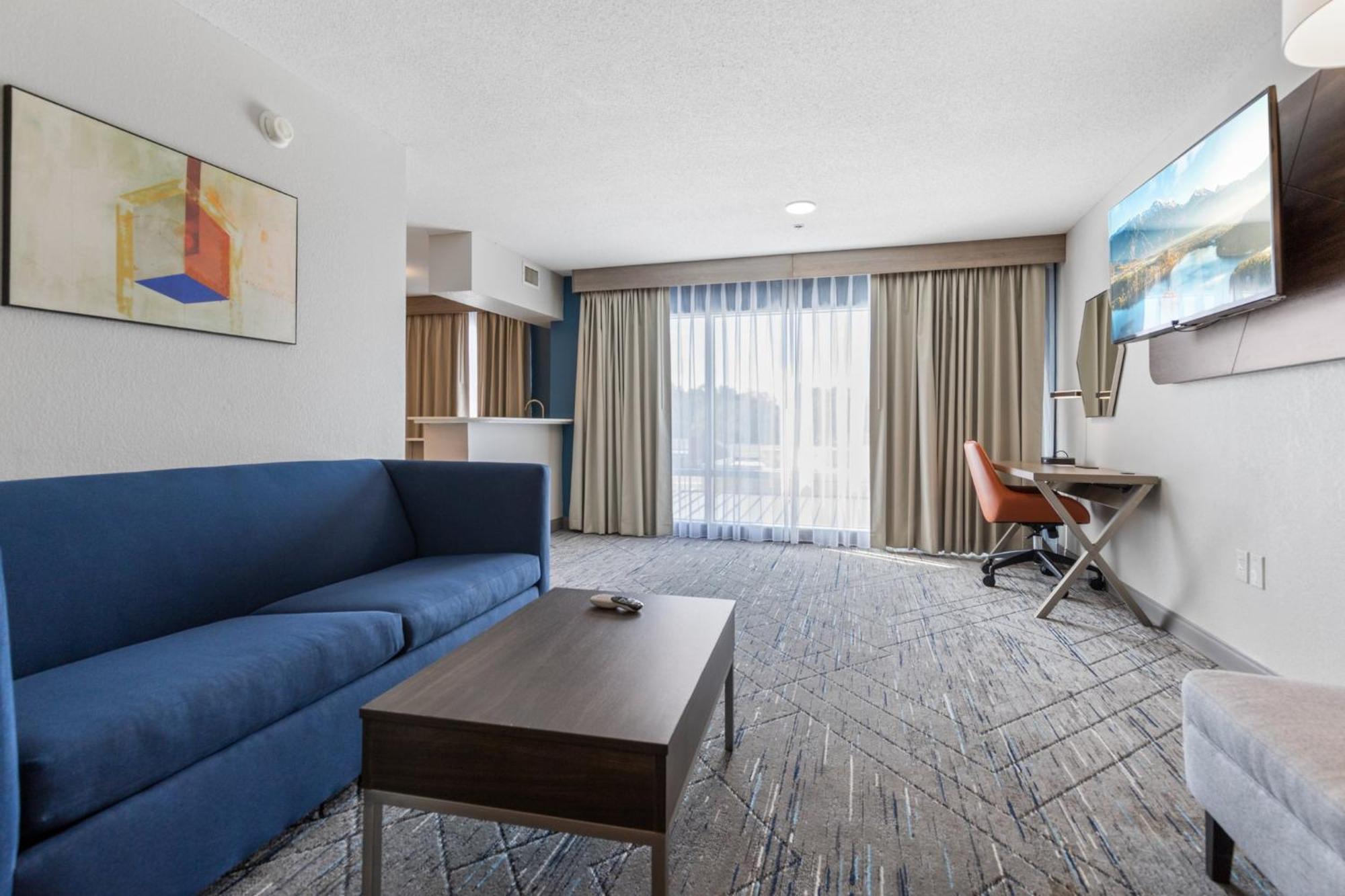 Holiday Inn Express Hotel & Suites Starkville, An Ihg Hotel Esterno foto