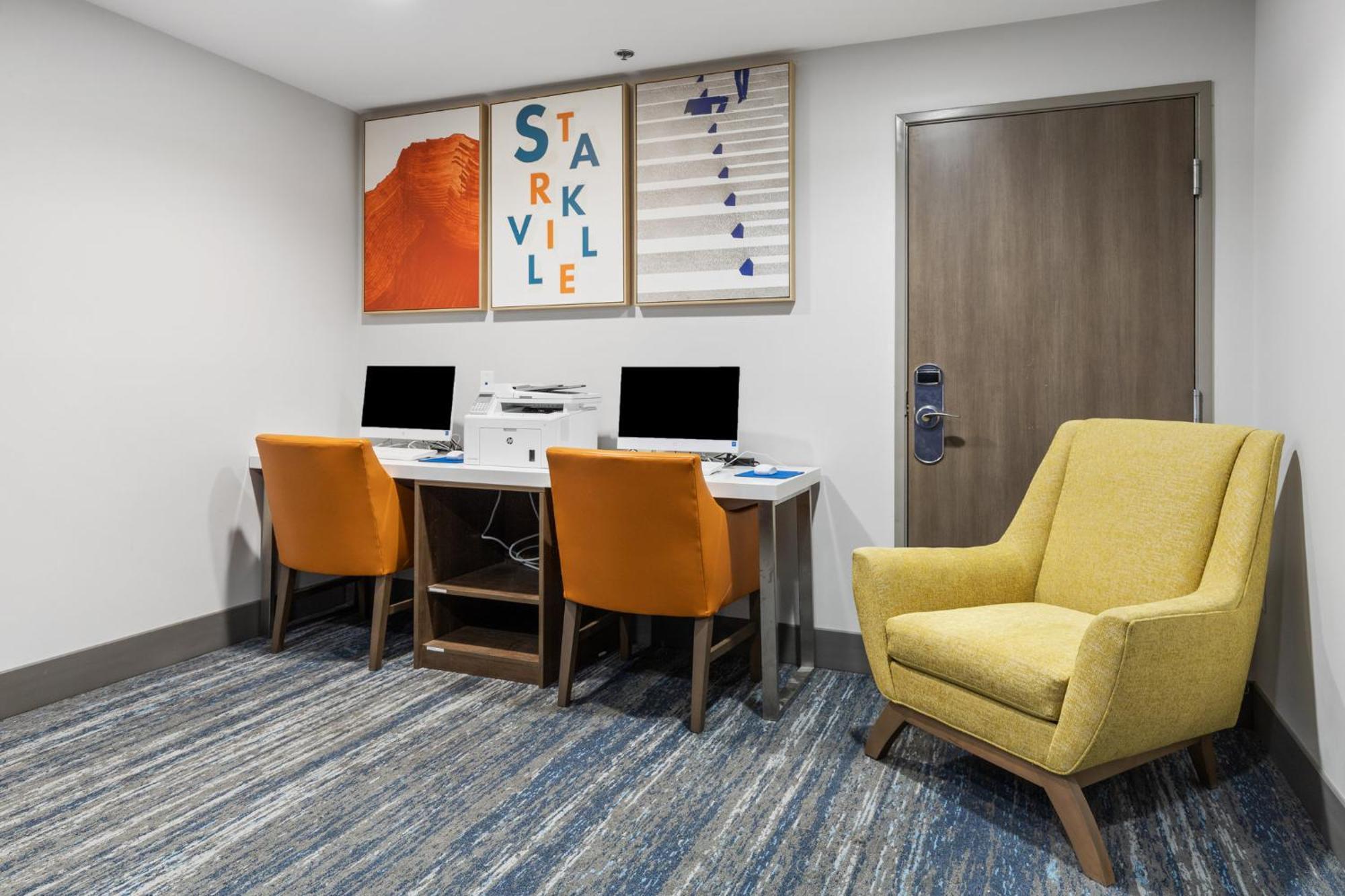 Holiday Inn Express Hotel & Suites Starkville, An Ihg Hotel Esterno foto