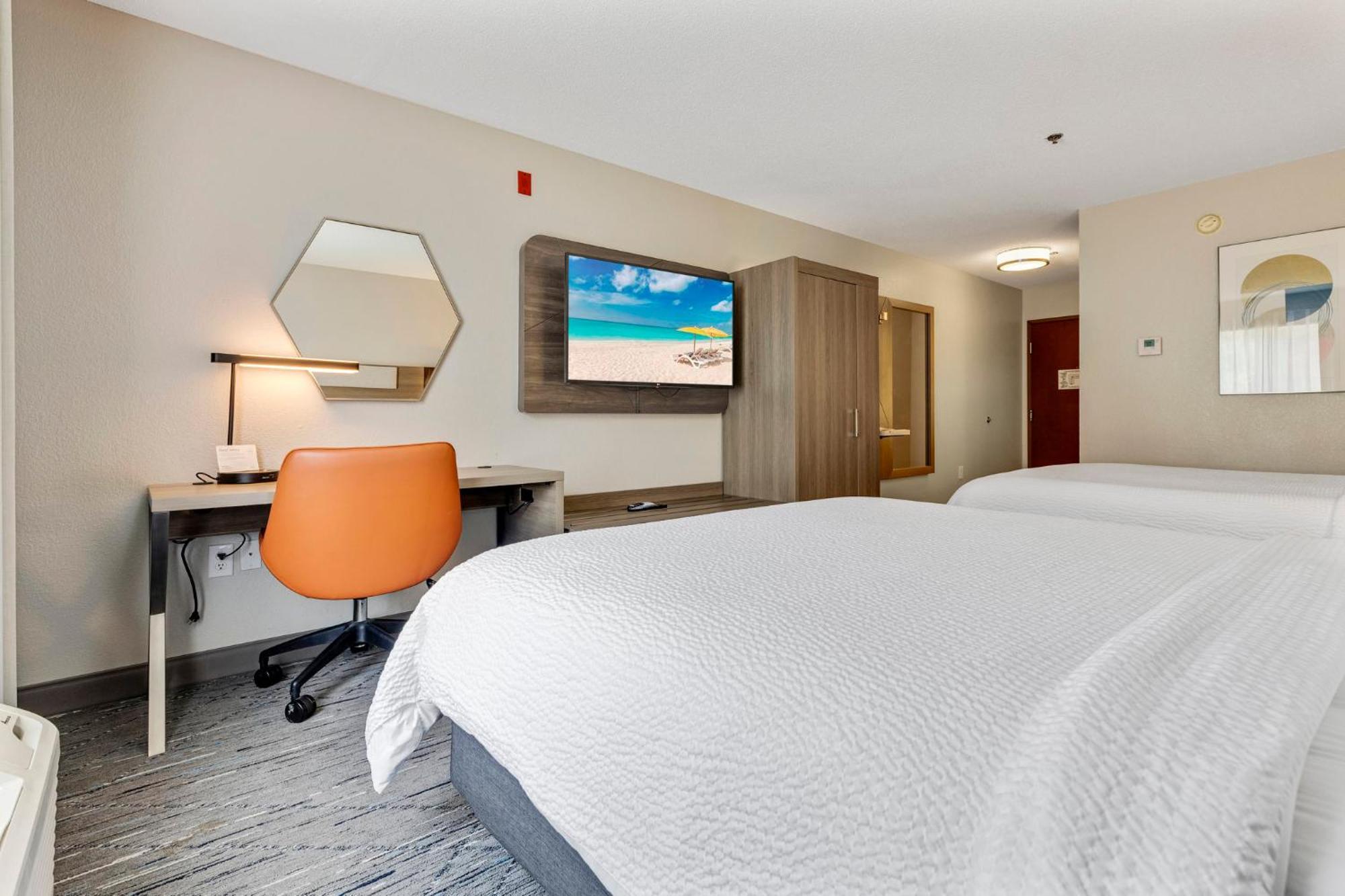 Holiday Inn Express Hotel & Suites Starkville, An Ihg Hotel Esterno foto