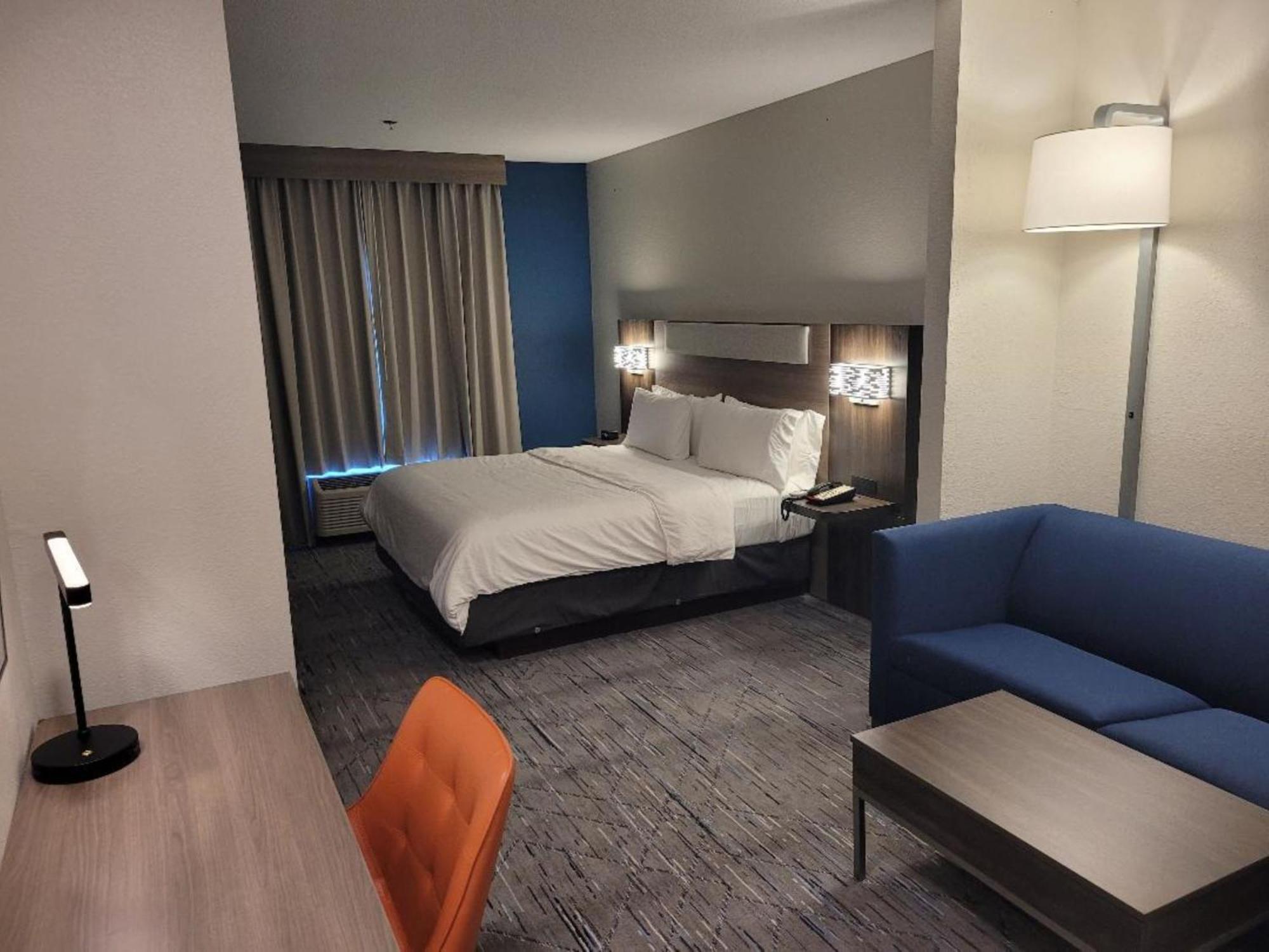 Holiday Inn Express Hotel & Suites Starkville, An Ihg Hotel Esterno foto