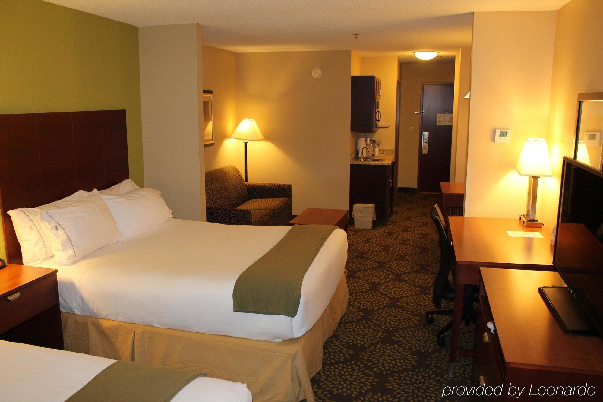 Holiday Inn Express Hotel & Suites Starkville, An Ihg Hotel Esterno foto